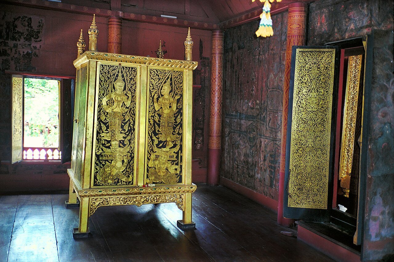 ตู้พระธรรมในหอไตรวัดระฆัง