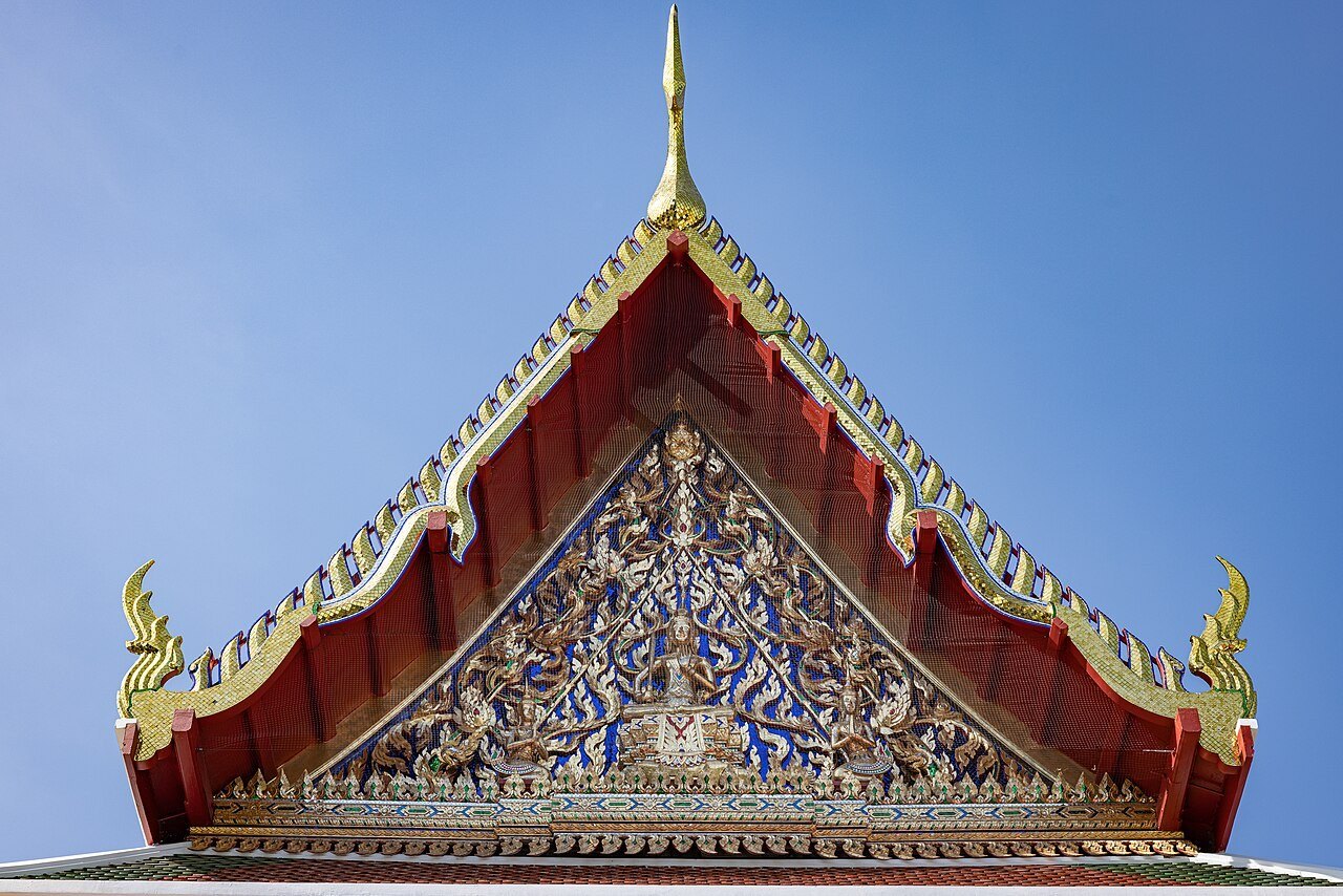 ปูนปั้นกระเบื้องถ้วยชาม วิหารวัดอรุณ