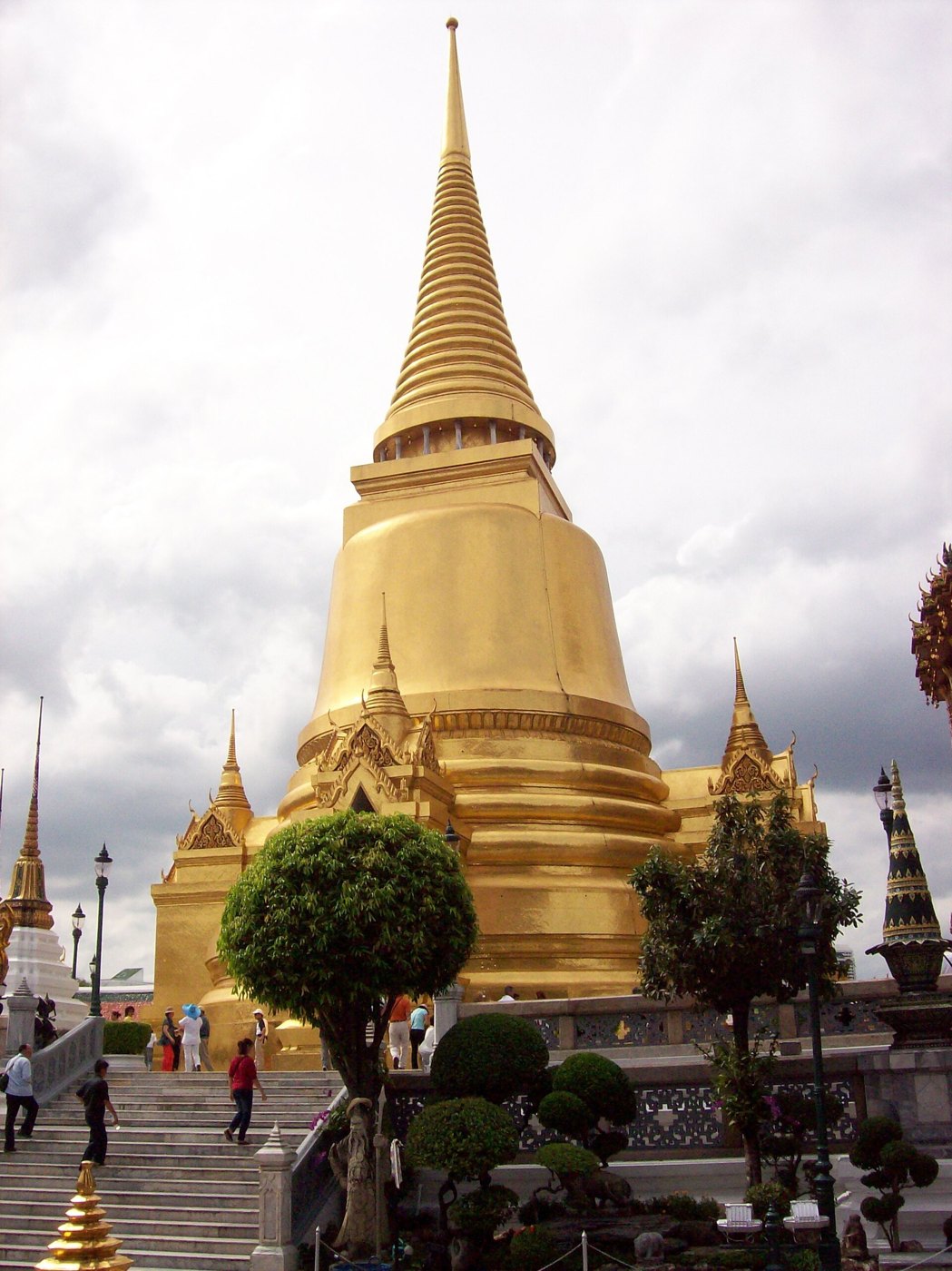 พระศรีรัตนเจดีย์ วัดพระแก้ว